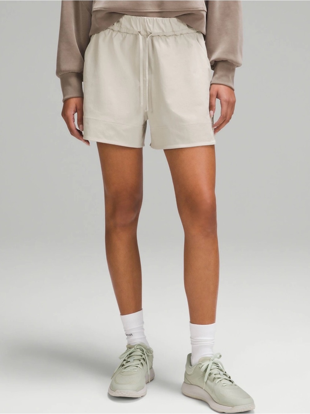 Lululemon Cinchable Waist Shorts 3.5 in
